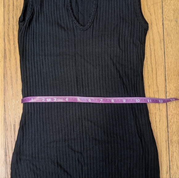 MOVING SALE - Reformation Willie knit dress, Size XS Excellent Condition! - Picture 15 of 16